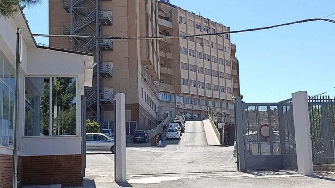 Sicilia 16enne Arriva In Ospedale Con Proiettile In Testa Sono