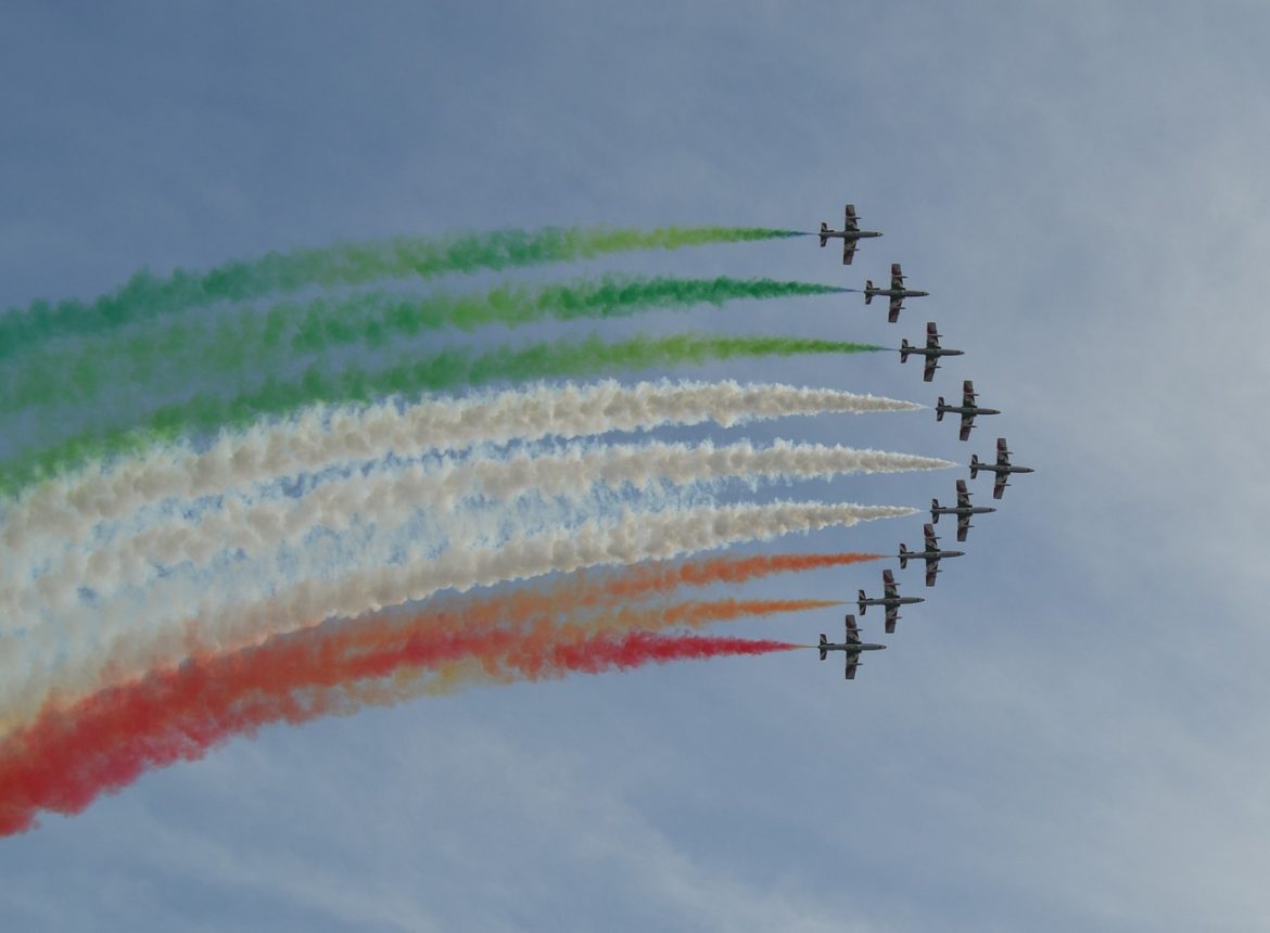 Le Frecce Tricolori Tornano A Colorare Il Cielo Di Palermo L