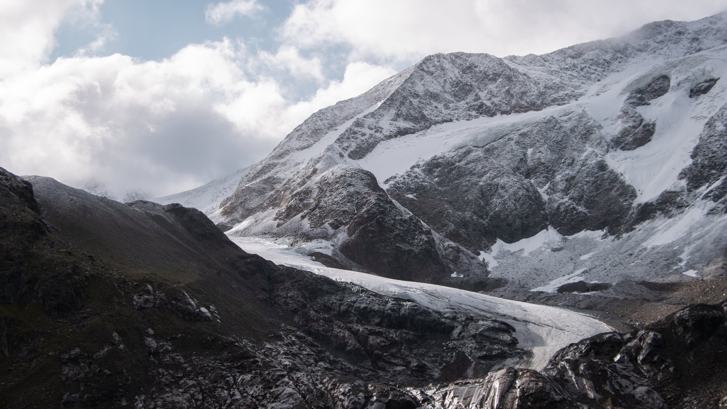 Ghiacciaio Si Scioglie Rinvenuto Corpo Alpinista Scomparso Anni Fa