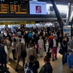 Il trasporto ferroviario si ferma, sciopero per 24 ore: domenica di disagi per chi viaggia in treno