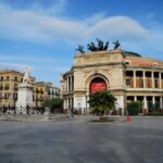 Paura in piazza Castelnuovo, 15enne ingerisce psicofarmaci: salvata dalla polizia