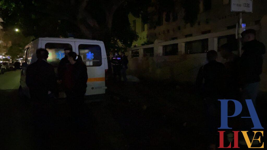 Sul posto i sanitari del 118 - via Gustavo Roccella