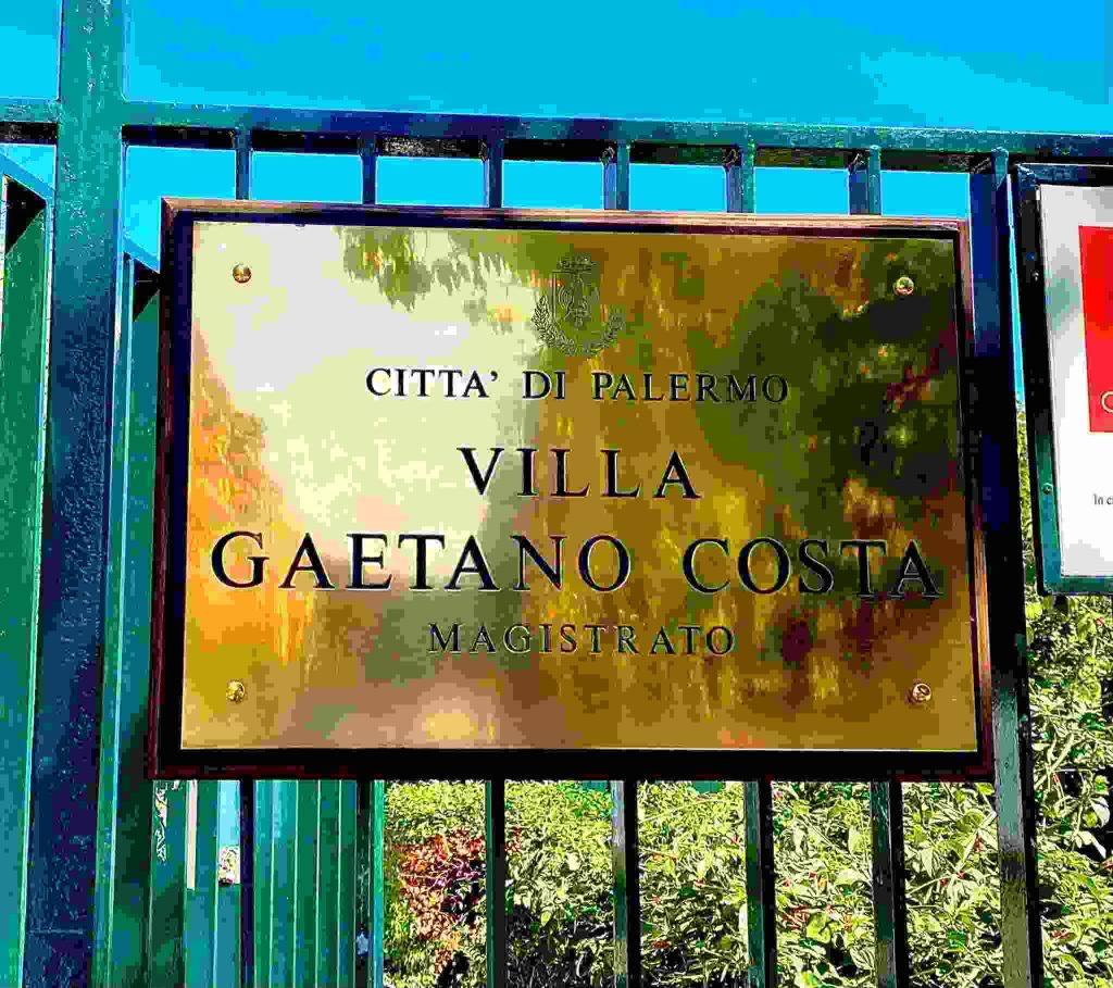 villa costa