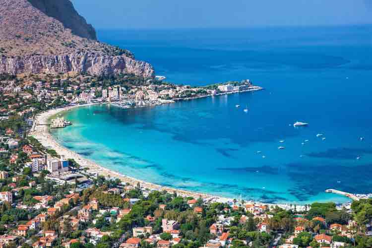 Spiaggia di Mondello - fonte_web - palermolive.it