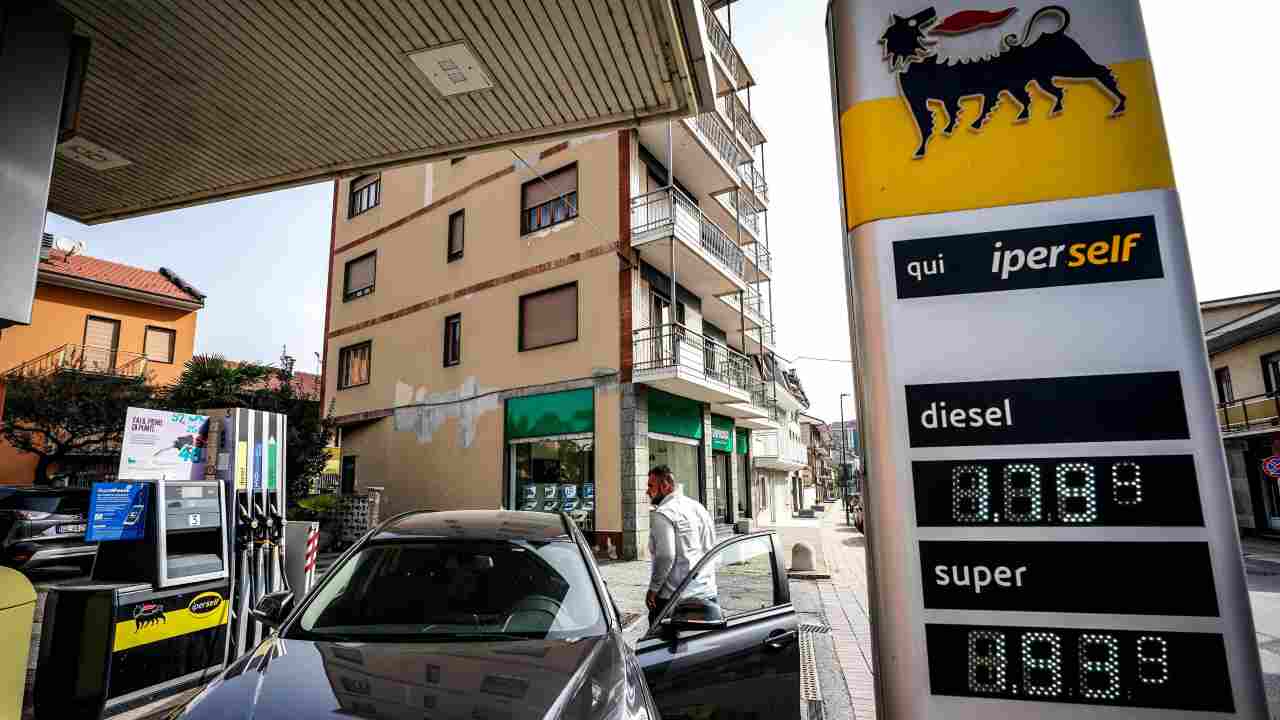 Fuel, further reduction and now you pay €0.722 per litre: it has never been this low for a long time | Rush to petrol stations in these hours – PalermoLive.it