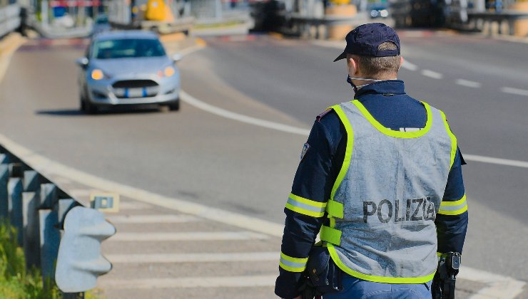 Polizia in autostrada