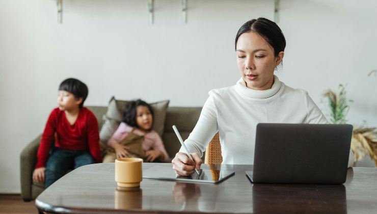 Mamma al lavoro