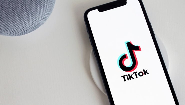 La schermata d'apertura di TikTok