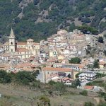 Borghi siciliani dimenticati, la chiamano la “città del formaggio”: il dolce tipico alla ricotta che fanno lì batte persino cassata e cannolo