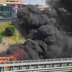 Incendio sull’autostrada A19, auto in fiamme all’altezza di Bagheria: “Fate attenzione”