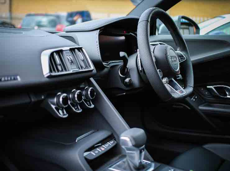 auto (pexels) - palermolive